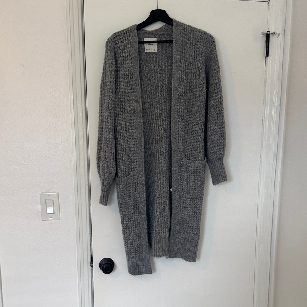 Abercrombie & Fitch Gray Women's Cardigan